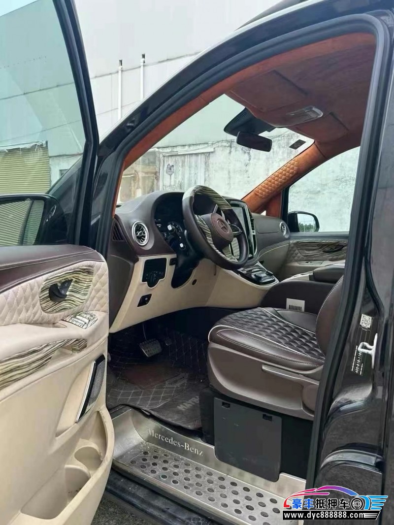 20年奔驰威霆轿车抵押车出售