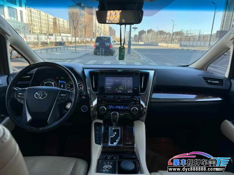 19年丰田埃尔法轿车抵押车出售