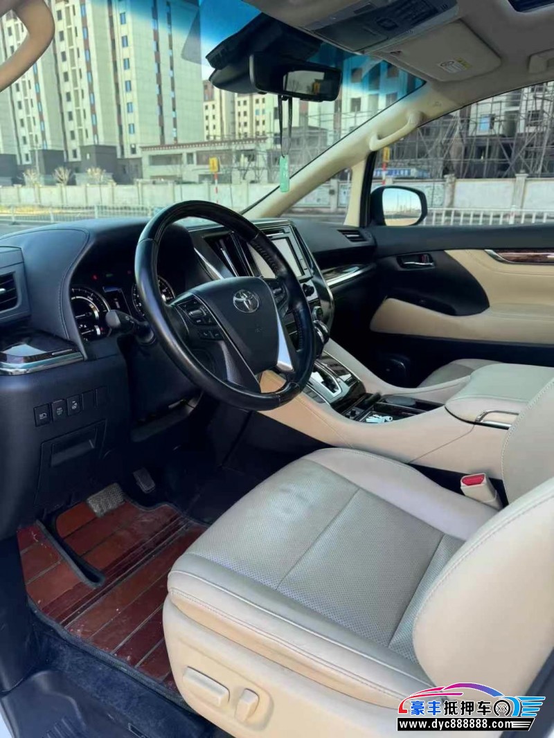 19年丰田埃尔法轿车抵押车出售