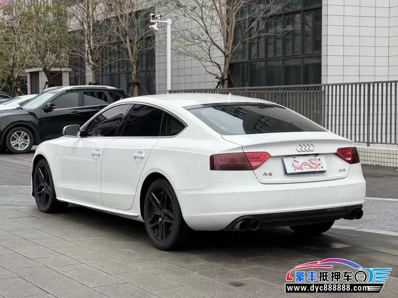 10年奥迪A5轿车抵押车出售