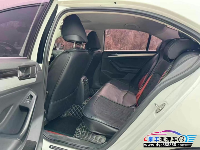 18年大众速腾轿车抵押车出售