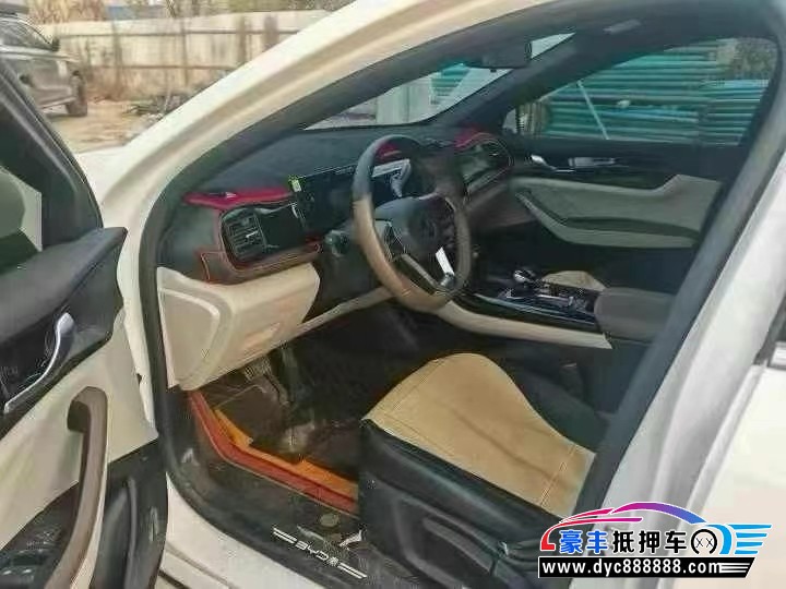 24年比亚迪秦轿车抵押车出售