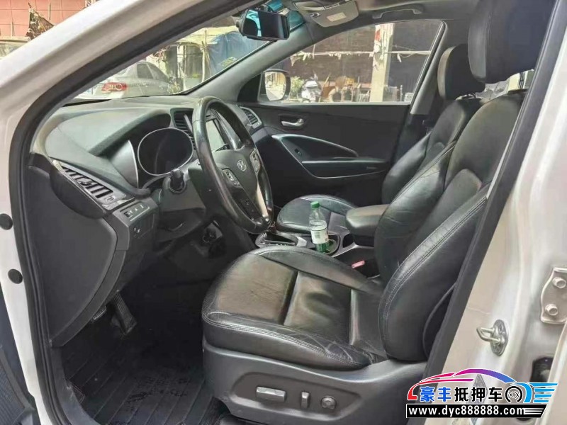 16年现代新胜达轿车抵押车出售