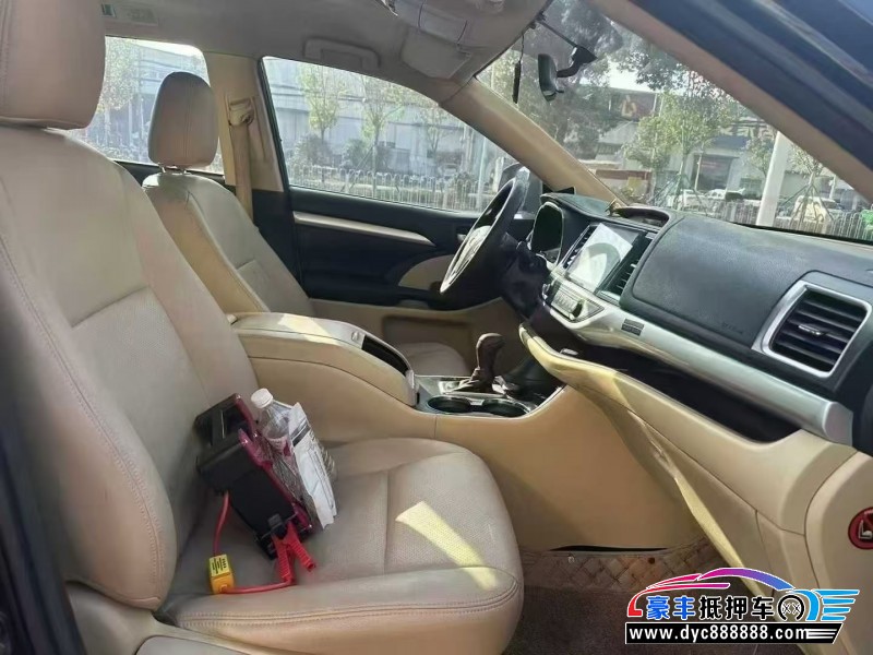 16年丰田汉兰达轿车抵押车出售