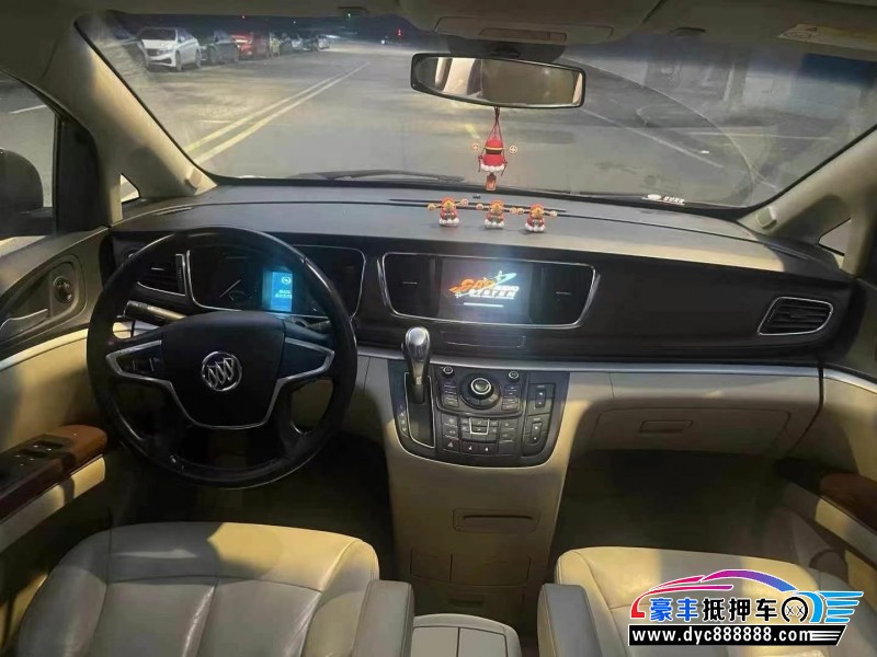 16年别克GL8轿车抵押车出售