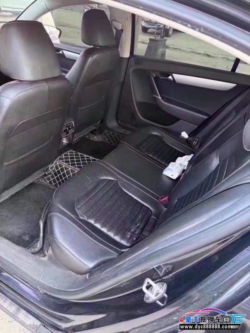 16年大众迈腾轿车抵押车出售