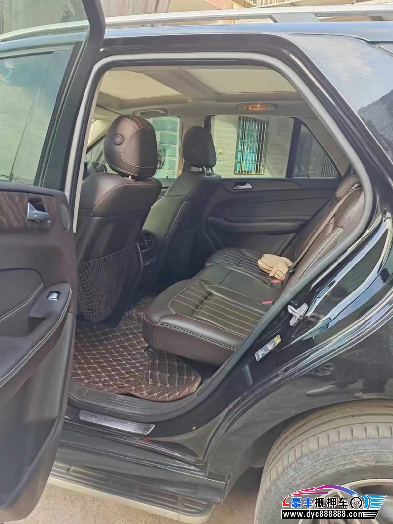 17年奔驰GLE轿车抵押车出售