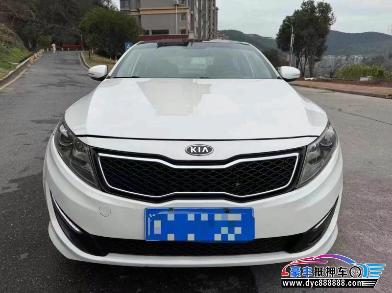 12年起亚K5轿车抵押车出售