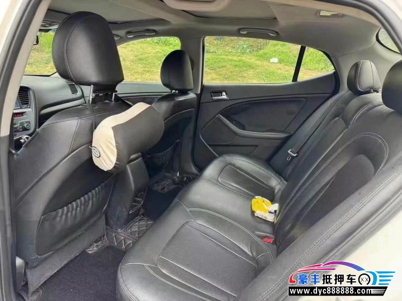 12年起亚K5轿车抵押车出售