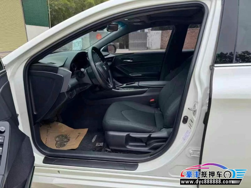 21年丰田亚洲龙轿车抵押车出售