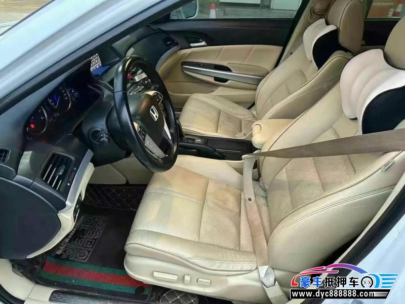 12年本田歌诗图轿车抵押车出售