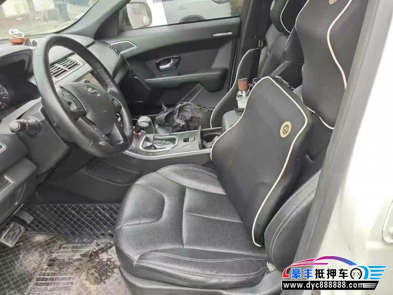 17年陆风X7轿车抵押车出售