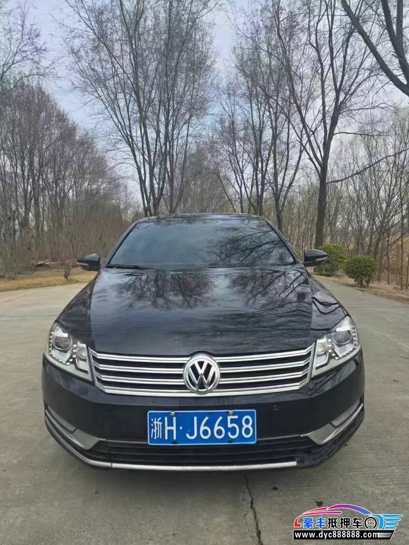 13年大众迈腾轿车抵押车出售