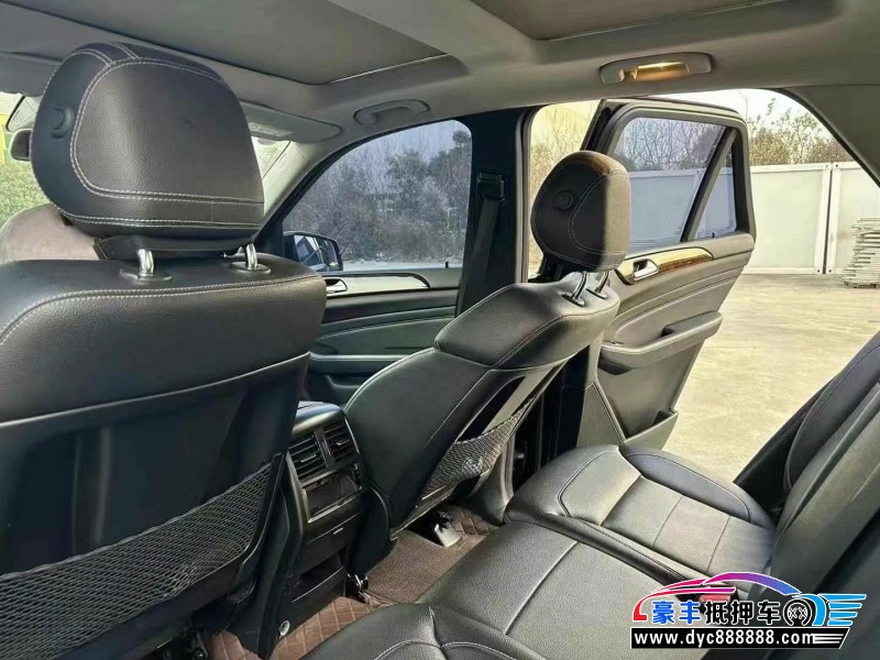 15年奔驰ML轿车抵押车出售