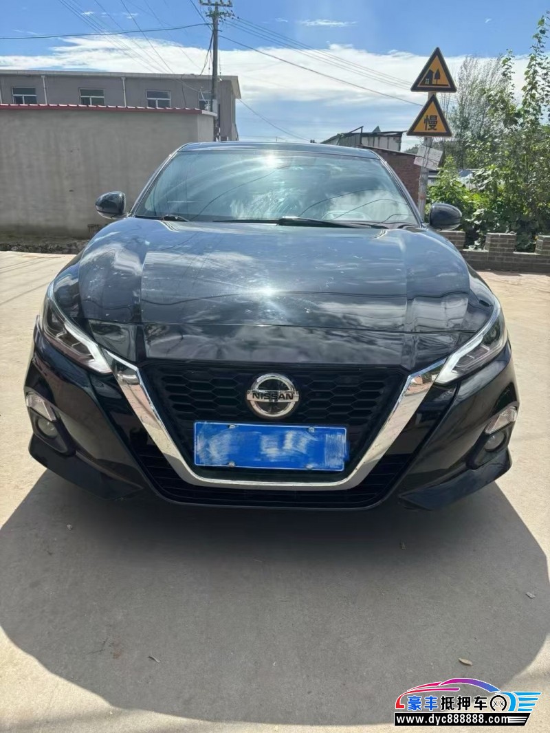 21年日产天籁轿车抵押车出售