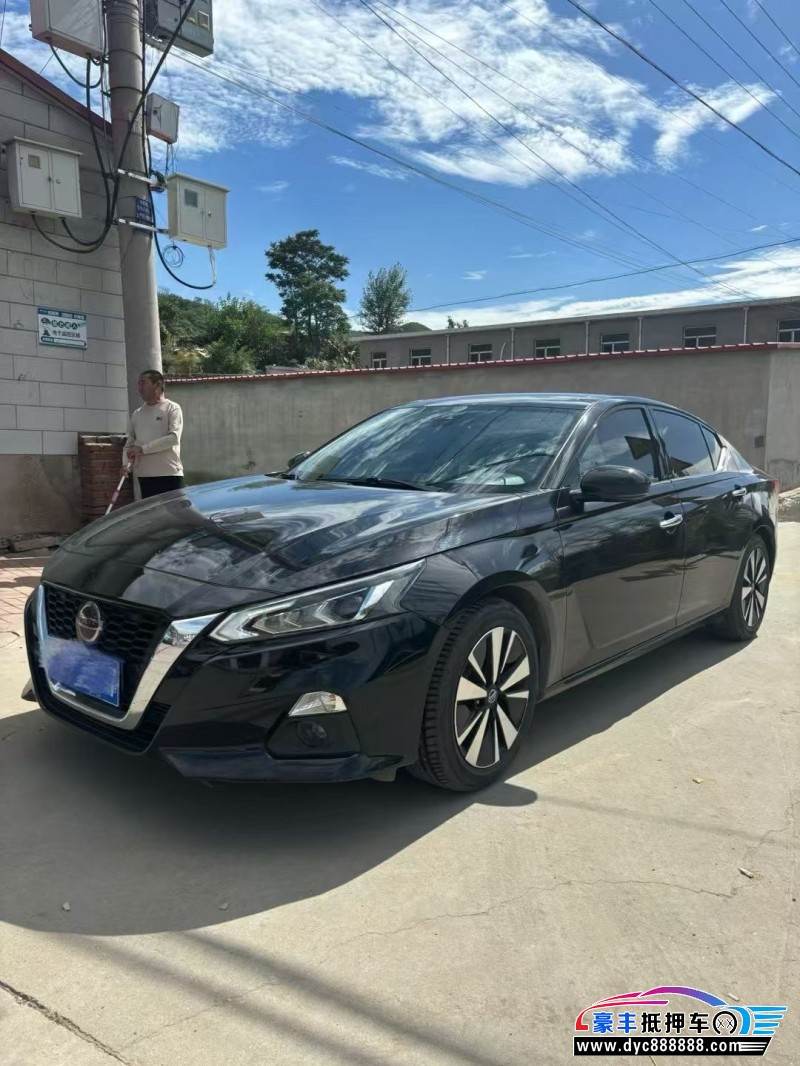 21年日产天籁轿车抵押车出售