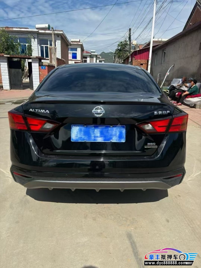 21年日产天籁轿车抵押车出售