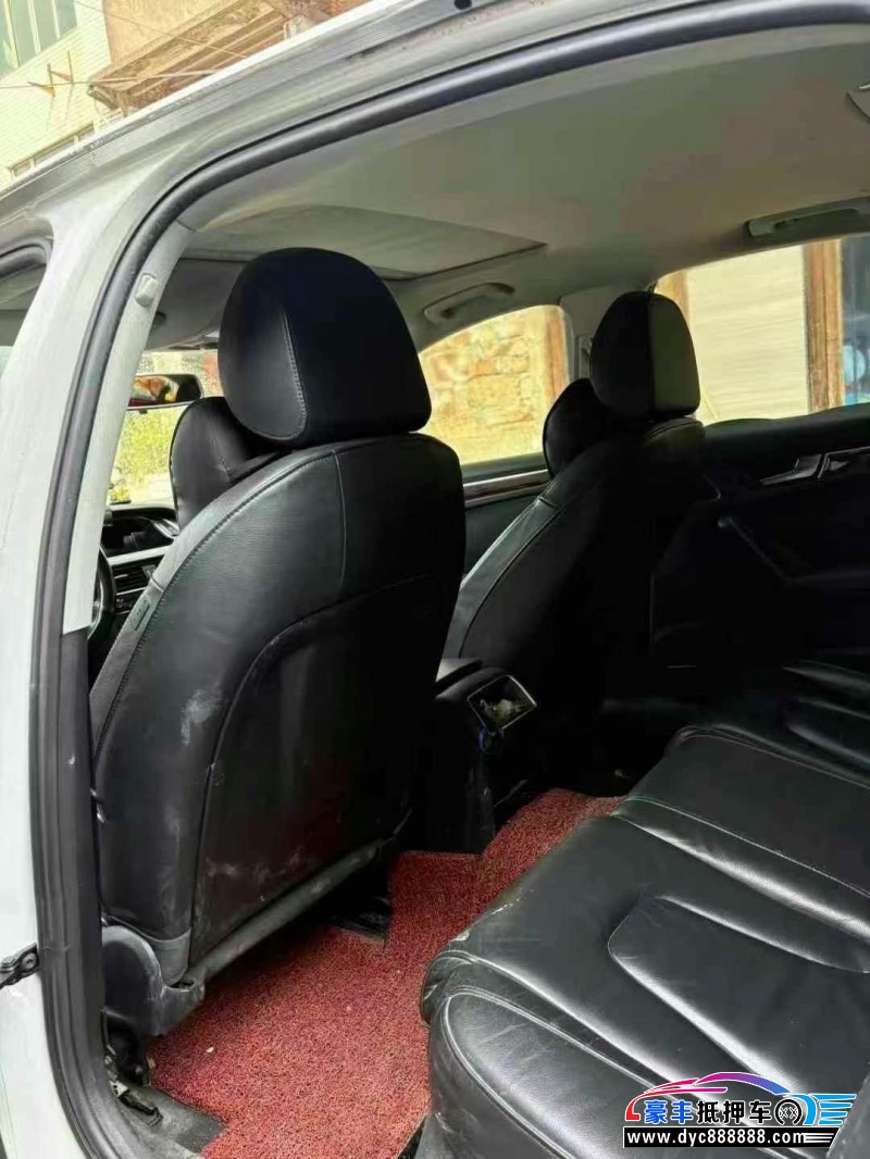 12年奥迪A4L轿车抵押车出售