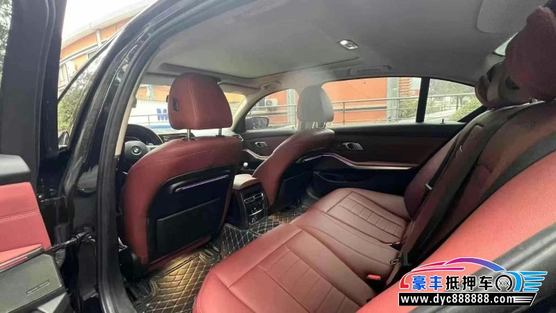 21年宝马3系轿车抵押车出售