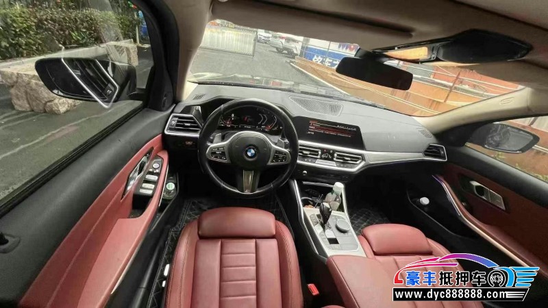 21年宝马3系轿车抵押车出售