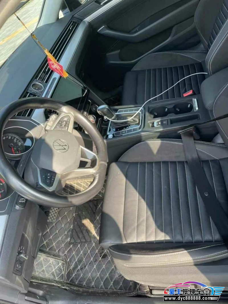 21年大众迈腾轿车抵押车出售