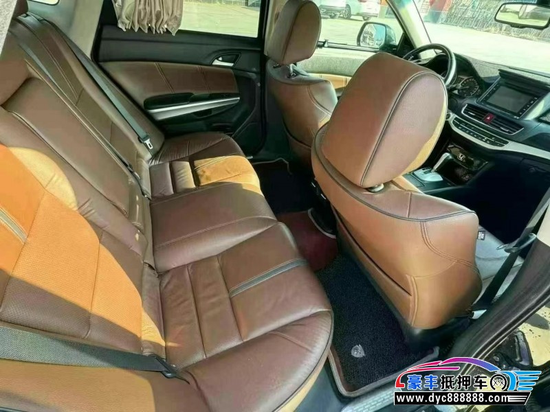 15年本田歌诗图轿车抵押车出售