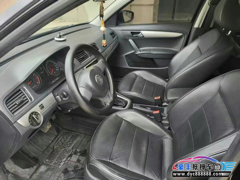 14年大众朗逸轿车抵押车出售