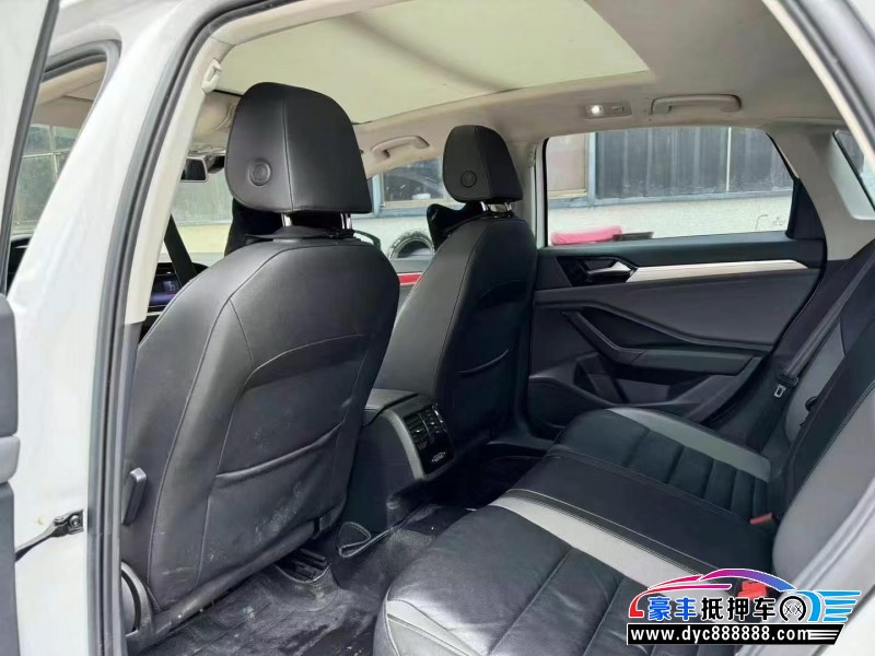 21年大众速腾轿车抵押车出售