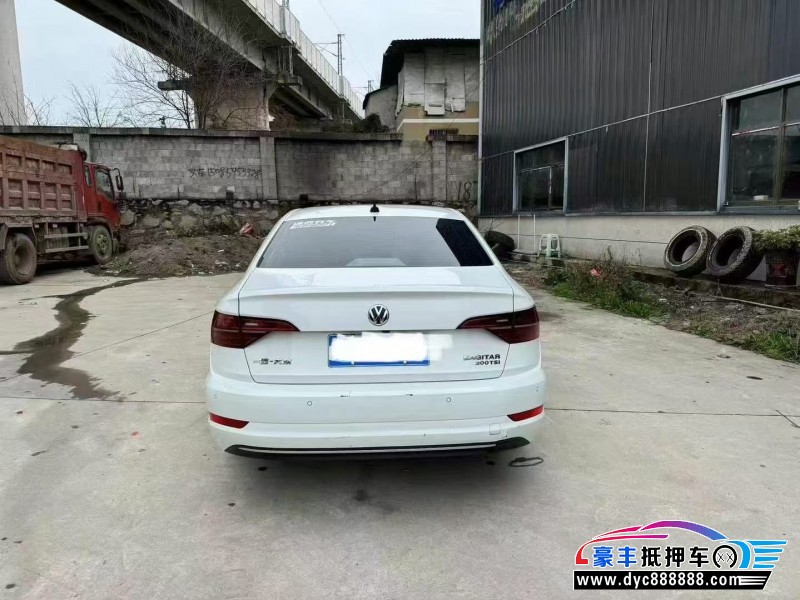 21年大众速腾轿车抵押车出售