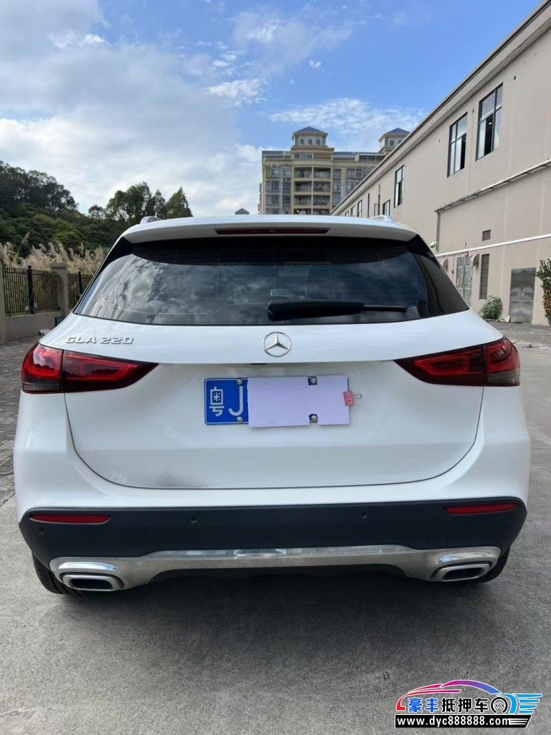 23年奔驰GLA轿车抵押车出售