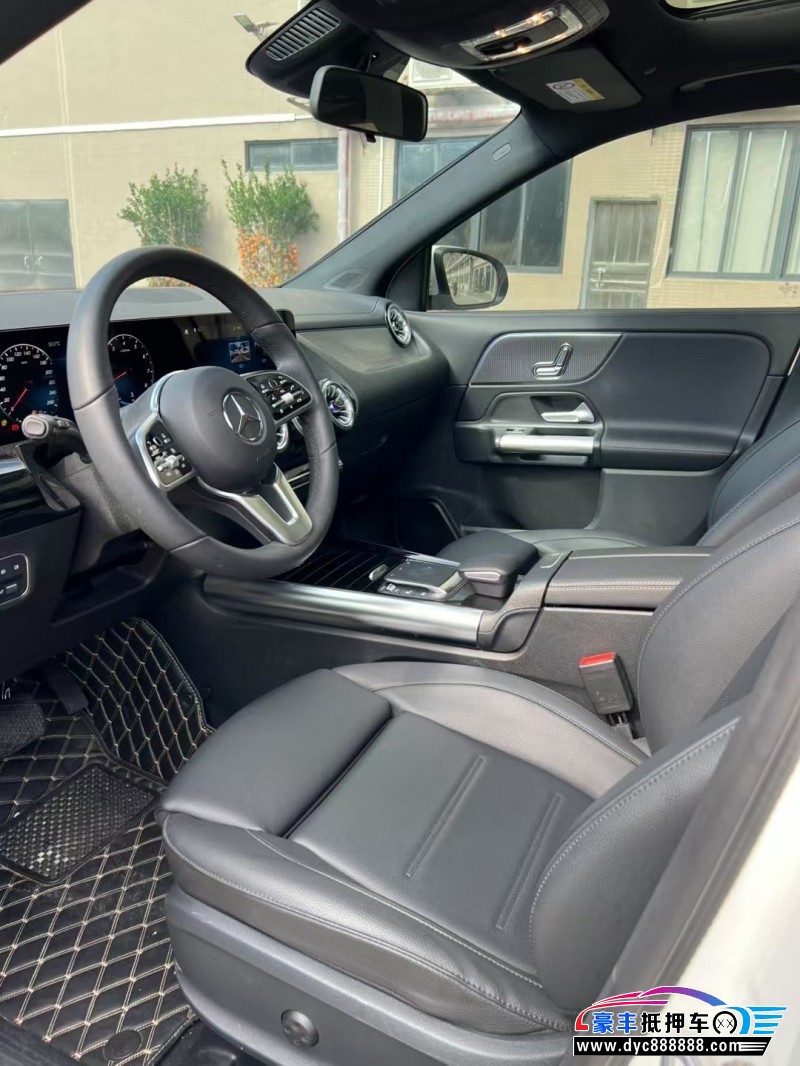 23年奔驰GLA轿车抵押车出售