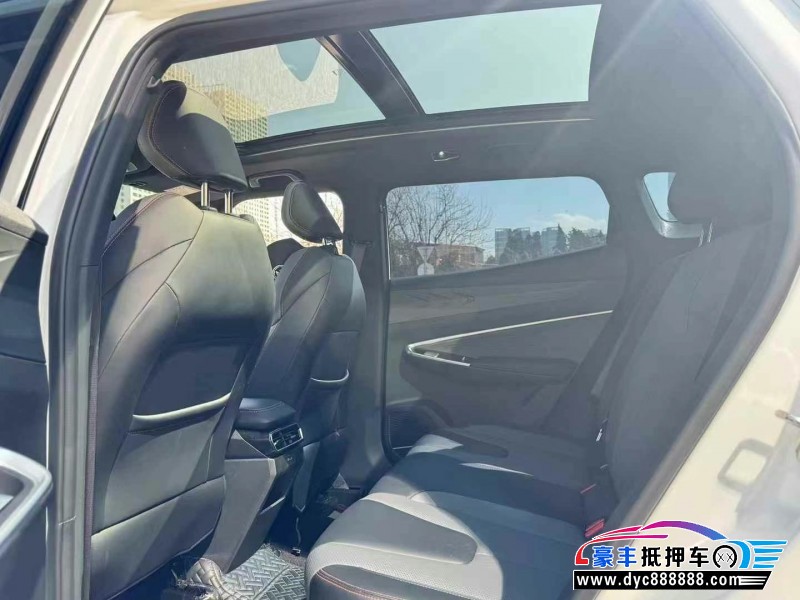 24年吉利博越轿车抵押车出售