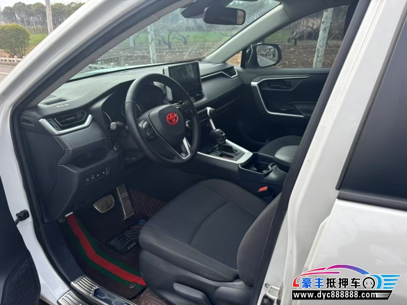 21年丰田RAV4轿车抵押车出售