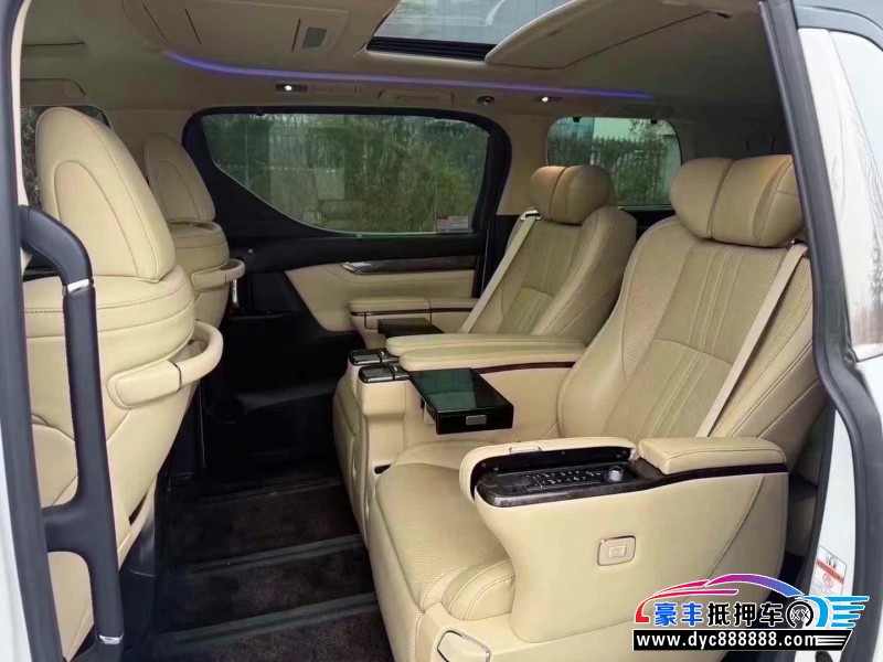 20年丰田威尔法轿车抵押车出售