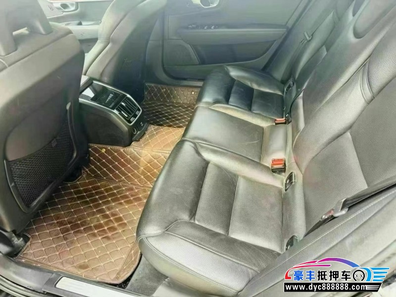 18年沃尔沃S90轿车抵押车出售