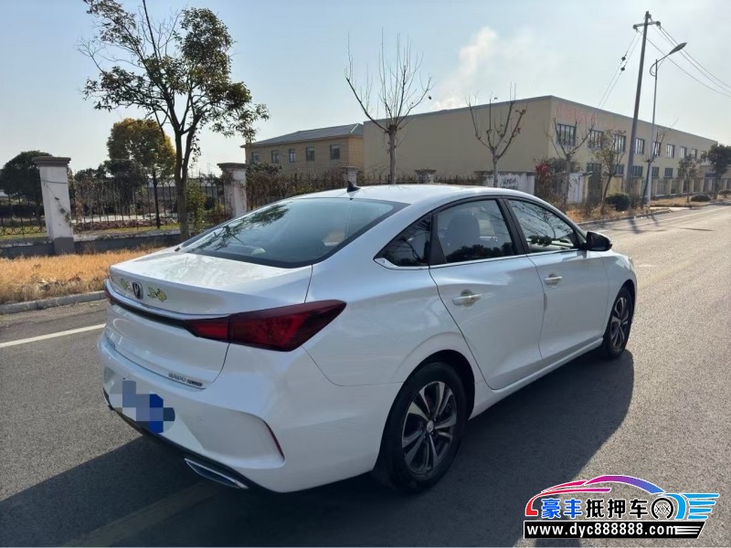 21年长安逸动轿车抵押车出售