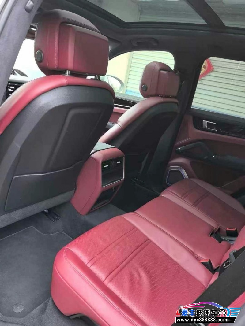 20年保时捷卡宴轿车抵押车出售