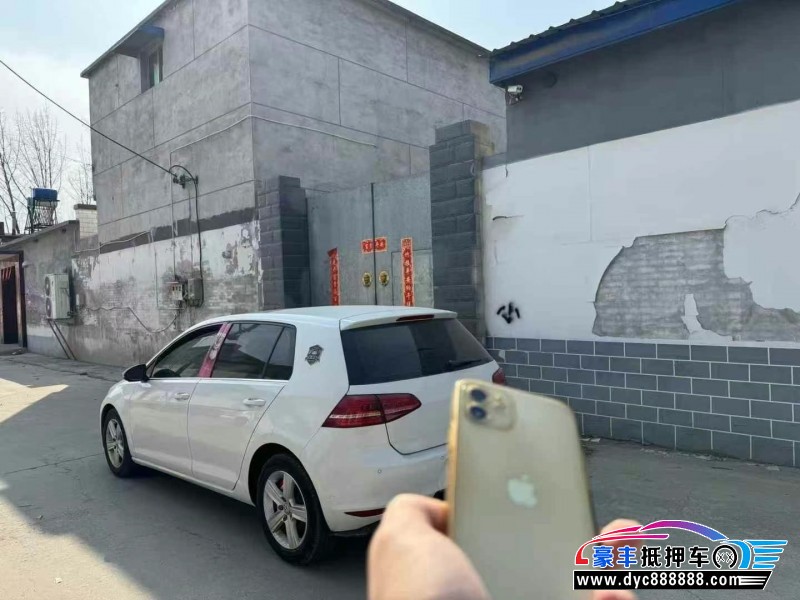 16年大众高尔夫轿车抵押车出售
