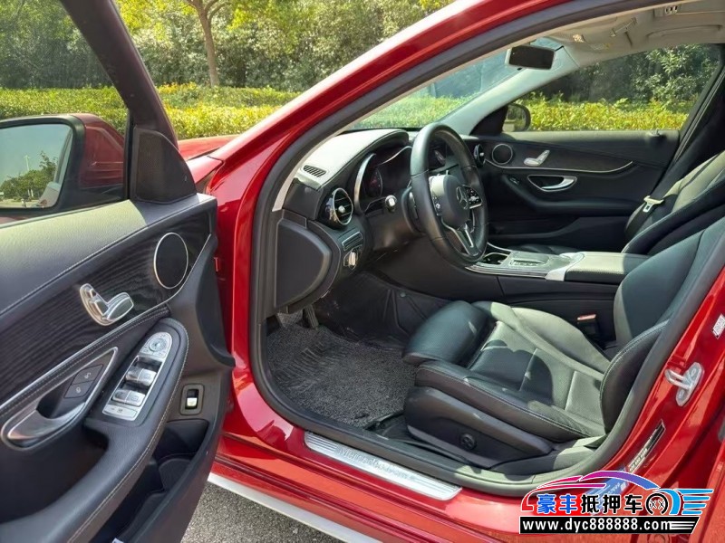 19年奔驰C轿车抵押车出售