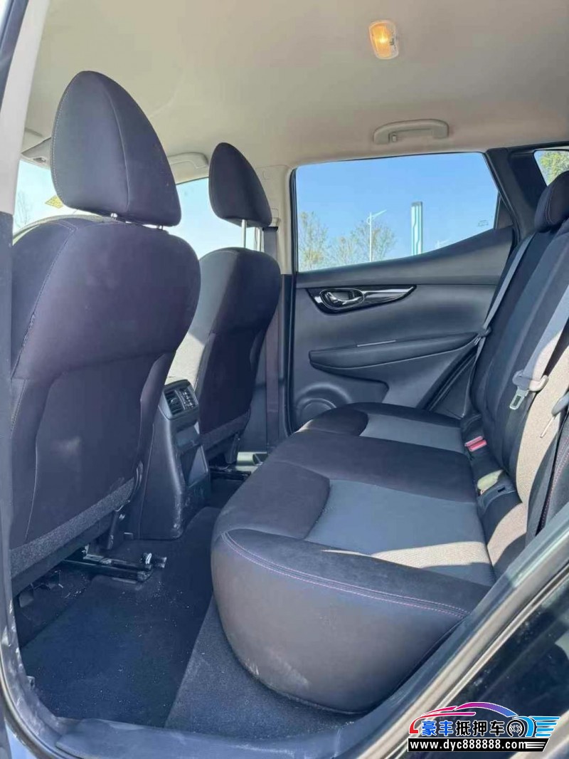 20年日产逍客轿车抵押车出售