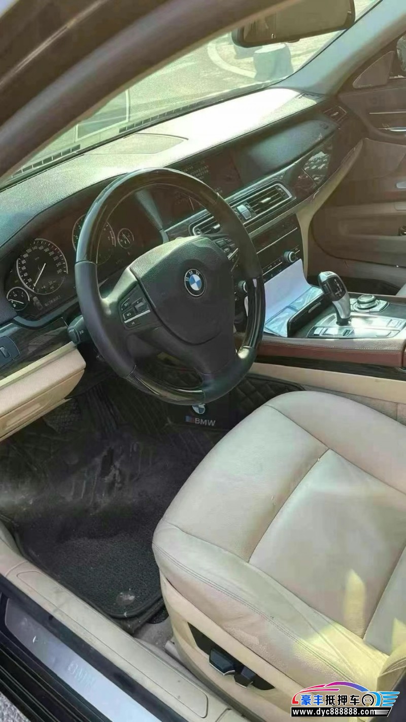 11年宝马7系轿车抵押车出售