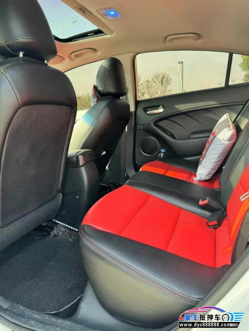 17年起亚K3轿车抵押车出售