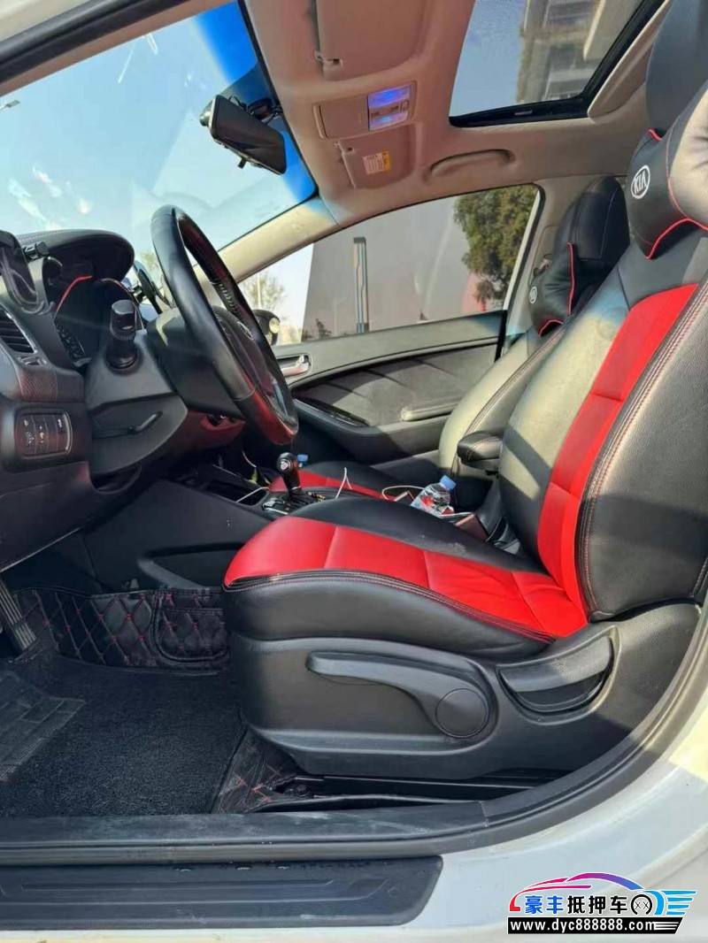 17年起亚K3轿车抵押车出售