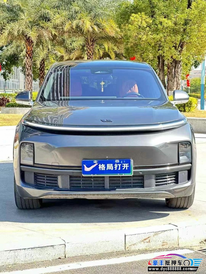 23年理想L8轿车抵押车出售