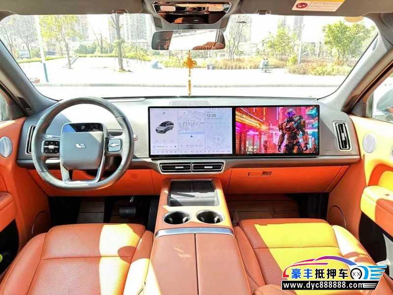 23年理想L8轿车抵押车出售