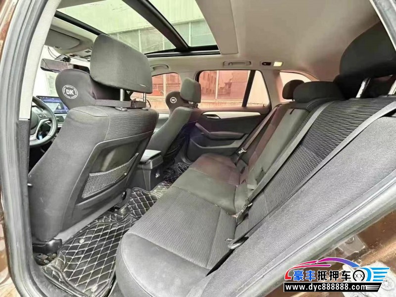 15年宝马X1轿车抵押车出售