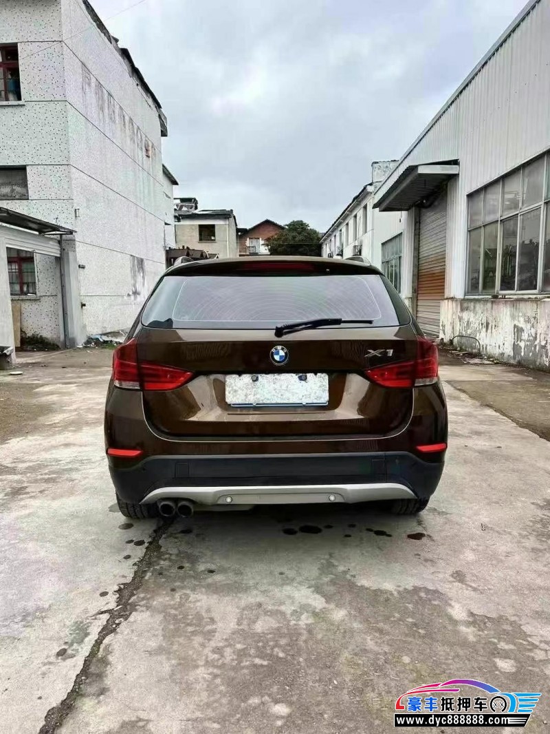 15年宝马X1轿车抵押车出售