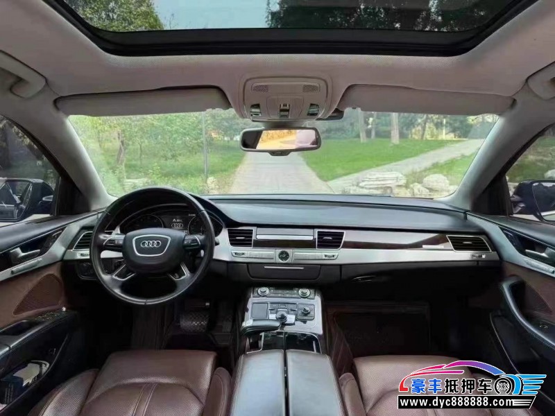 17年奥迪A8L轿车抵押车出售