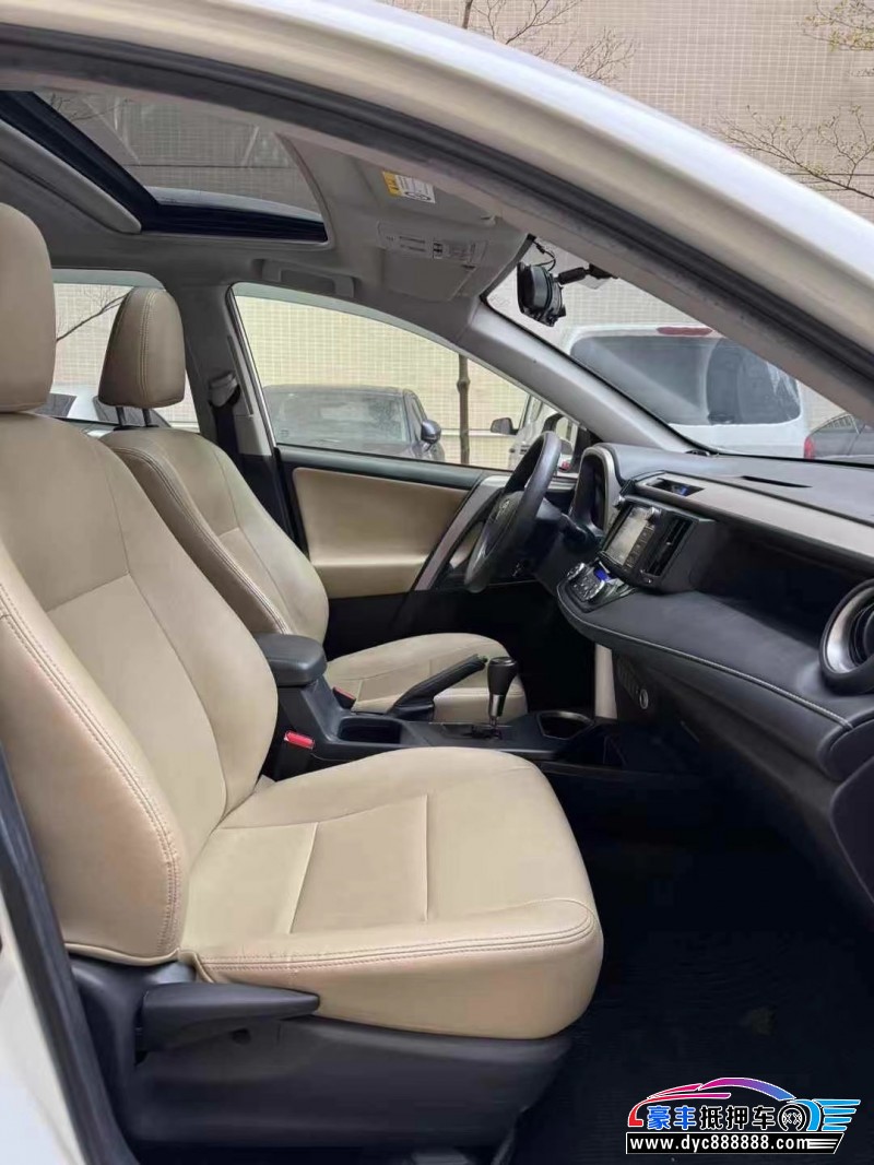 19年丰田RAV4轿车抵押车出售