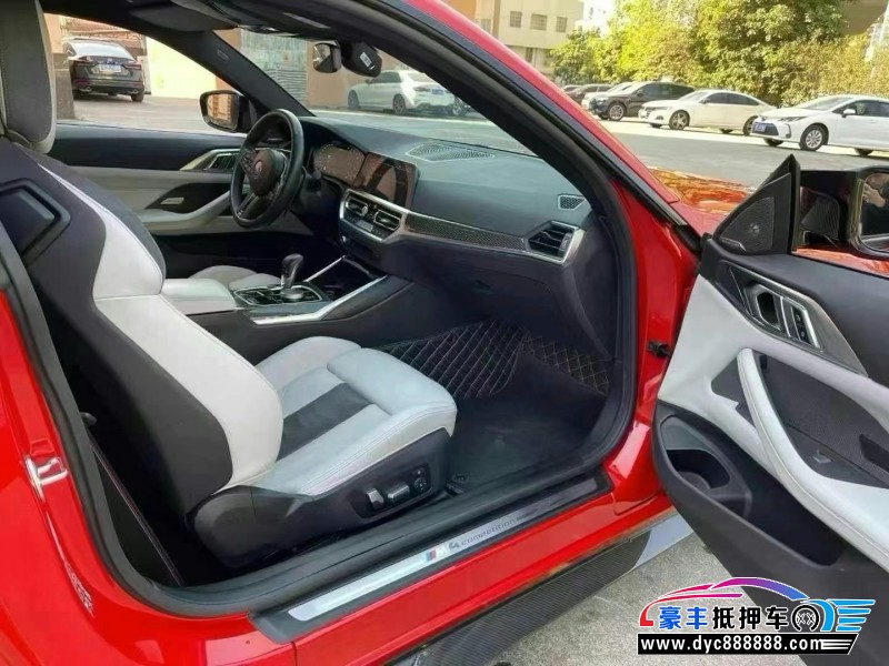 22年宝马M4轿车抵押车出售